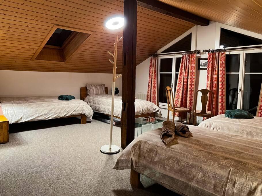 Chalet Maithili Lauterbrunnen -152-Year-Old Majestic Chalet ภายนอก รูปภาพ